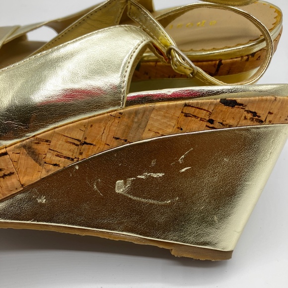 Metallic Gold Slingback Wedge Sandals - Picture 8 of 9